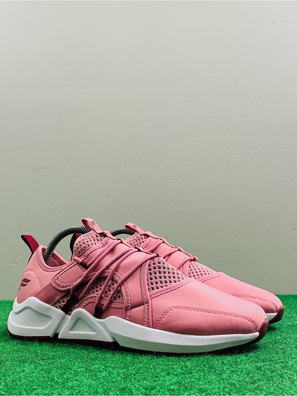 Fabletics Brookside Performance Running Sneakers Shoes Pink Women’s Size 9.5